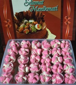 Bolu kukus mekar