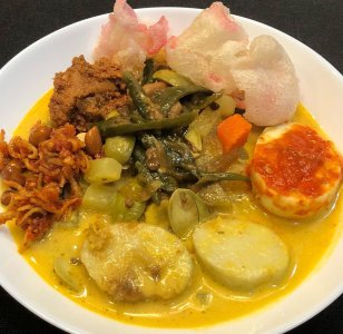 Lontong